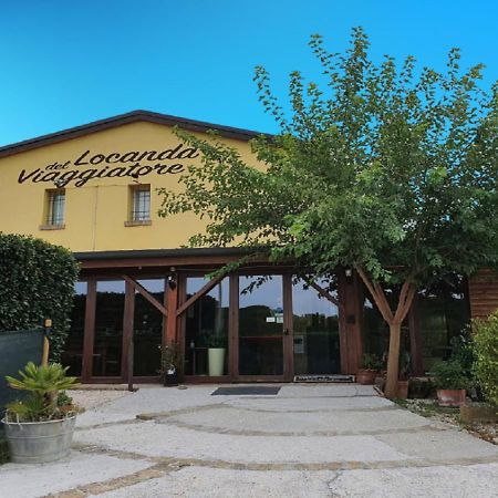 Osteria E Locanda Del Viaggiatore Russi Bagian luar foto