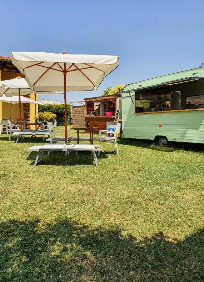 Osteria E Locanda Del Viaggiatore Russi Bagian luar foto